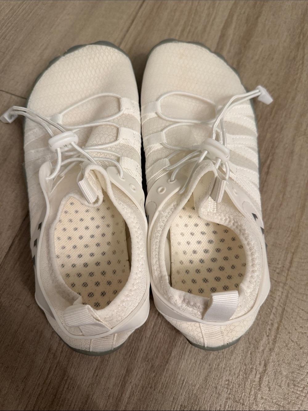 White water shoes - Picture 2 of 3